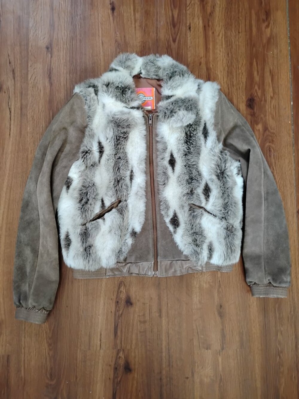 Vintage Ms. Pioneer Faux Fur Leather Jacket Coat - Picture 2 of 7